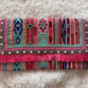 Shiraleah Chicago Bright Woven Hand Beaded Embroidered Fringe Clutch Pink Boho